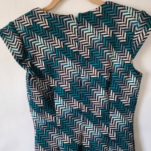 WHITE HOUSE BLACK MARKET Herringbone Dress Shift Sheath Chevron Teal Sz 4 EUC - Picture 6 of 10